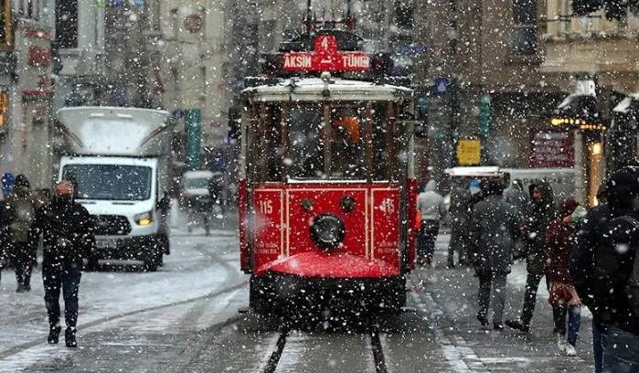 İstanbul'a kar yağışı için tarih verildi! Bahardan kalma son günlerin tadını çıkarın 1